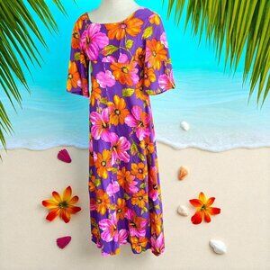 Ui- Maikai Colorful Hawaiian Fuchsia Hibiscus Floral Barkcloth Maxi Dress